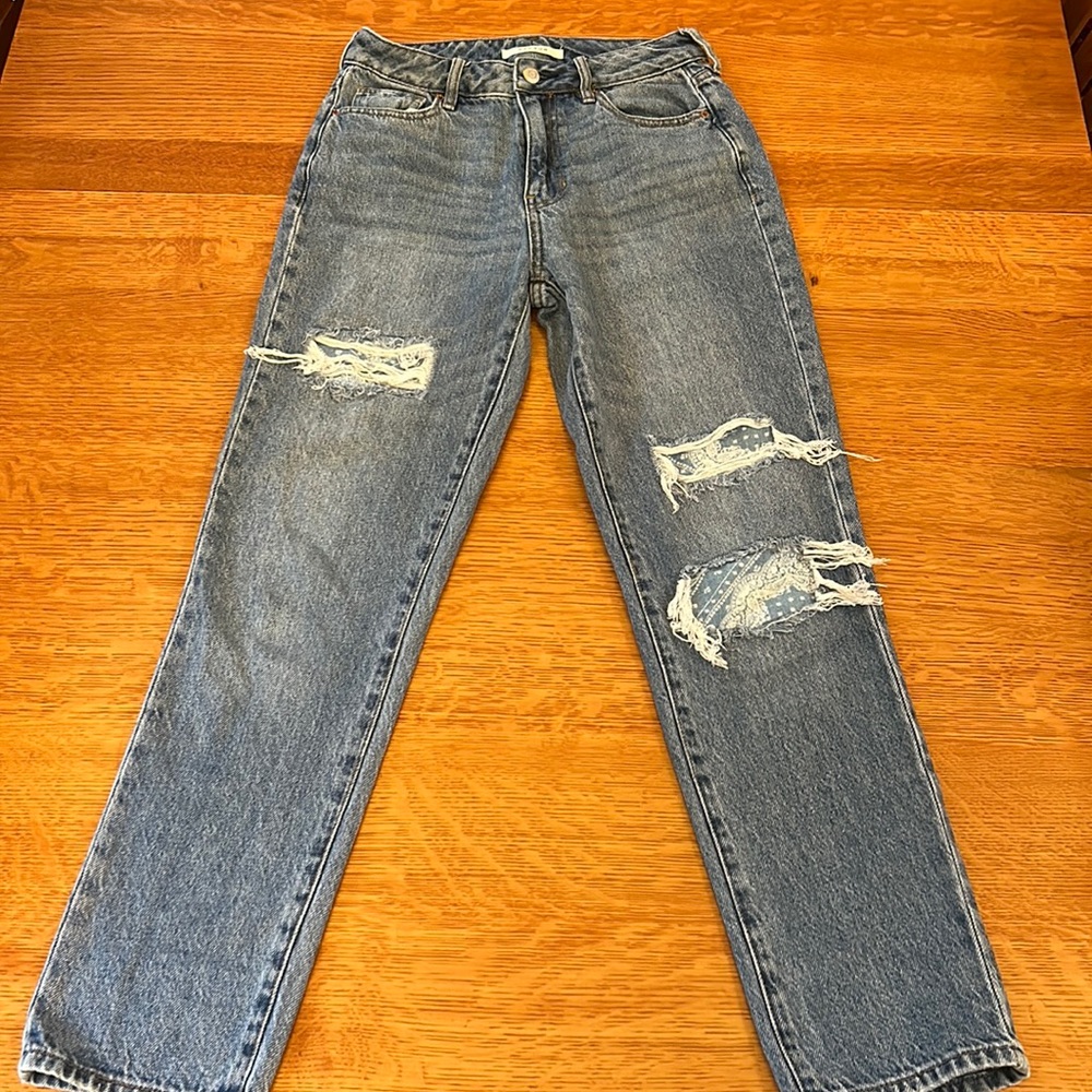 I am selling a pair of PacSun jeans size 24